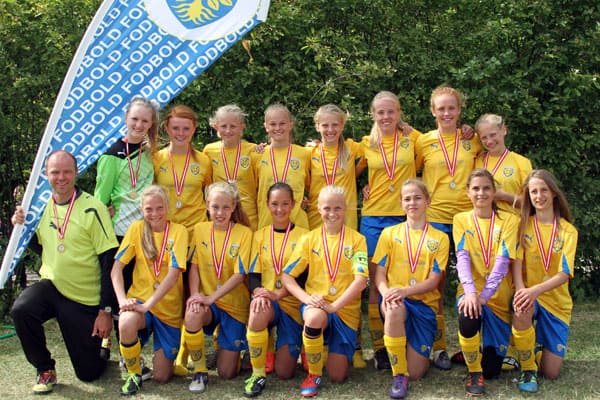 Skovbakkens U13-piger gjorde rent bord ved Madsby Pige Cup