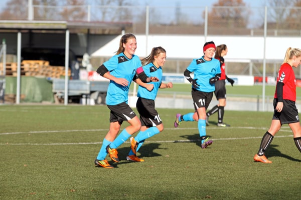 SEJRE TIL PIGERNE FRA EVN