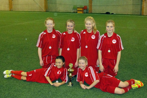 U13-piger fra BSF fik sølv i Sverige