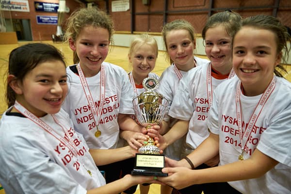 Lysengs U13 piger suveræne jyske indendørsmestre