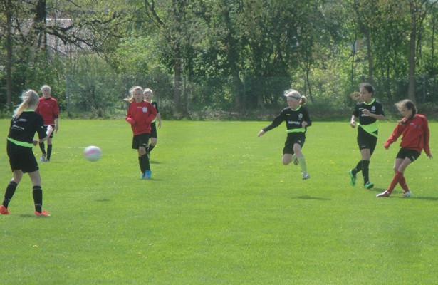 U11 Elite Cup stævne med fodbold og hygge