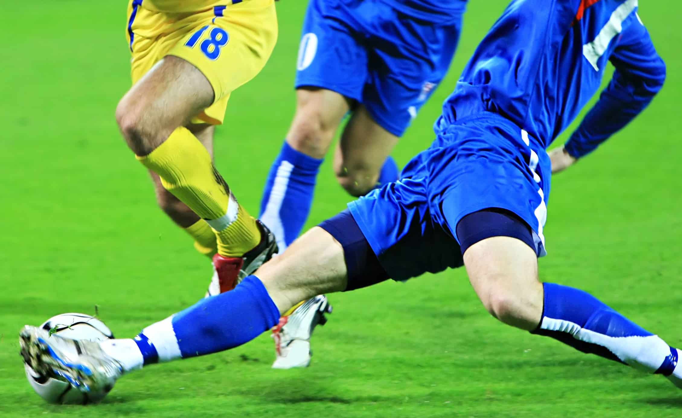 FCK-holdlæge: Sådan undgår du fodboldskader