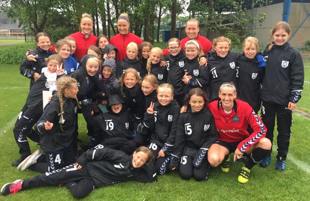 Greves U10 piger mødte landsholdsstjerner