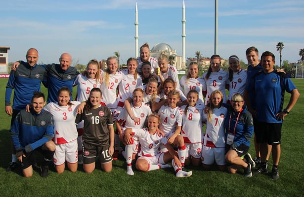 U19 støtter Kvindelandsholdet i konflikt