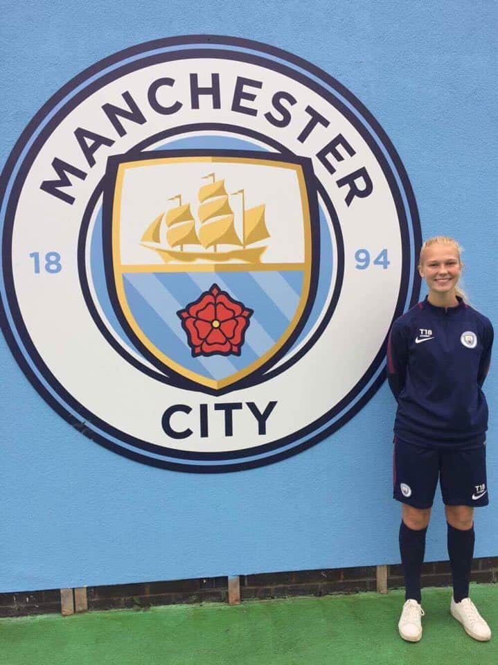 15-årige Sofie til træning i Manchester City: Jeg vil være verdens bedste