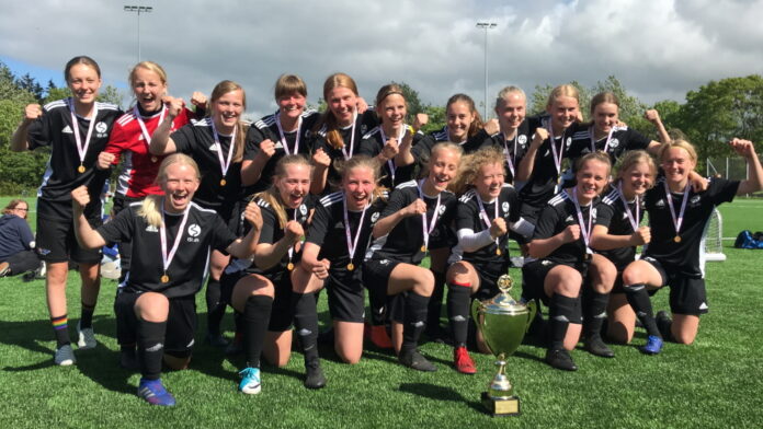 ISI_fodboldpiger_DM-Guld_0001