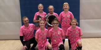 Fodboldpigerne fra Assens tromler al modstand ned