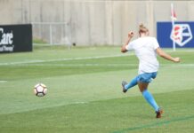 FODBOLD FOR PIGER undersøger, hvordan man scorer på straffespark