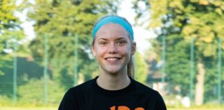 “Fodbolden spiller bare, lærerne er vildt rare og mine nye venner er fantastiske”