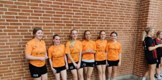 Hvad er indendørs fodbold????