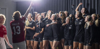 Hør den officielle VM-sang: “Vi gør det hele igen”