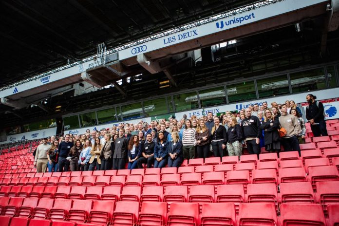 Kvinder i Fodbold Parken 2